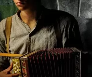出租男孩(2011) [瑞士/德国][蓝光原盘][简繁字幕][卡蒂娅·里曼/施特凡·库尔特/麦克斯·胡巴赫][剧情/历史][22.95G]